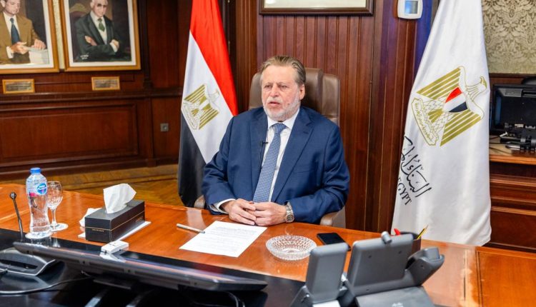 محافظ المركزي التضخم يتراجع إلى 11% والاحتياطي يسجل 53 مليار دولارصور