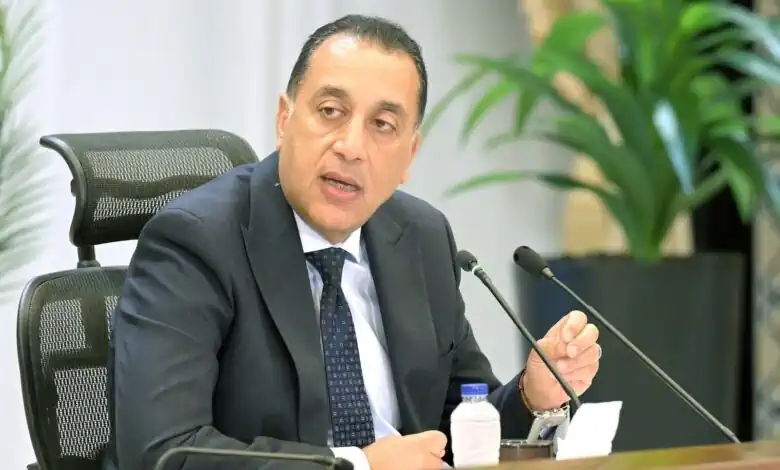 «مدبولي» يصدر قرارًا بتتشكيل المجموعة الوزارية الاقتصادية بعضوية محافظ البنك المركزي