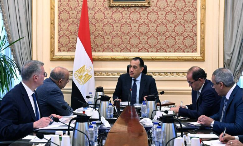 مدبولي يتابع تأمين الوقود وخطة التوسع في الطاقة المتجددة حتى 2040
