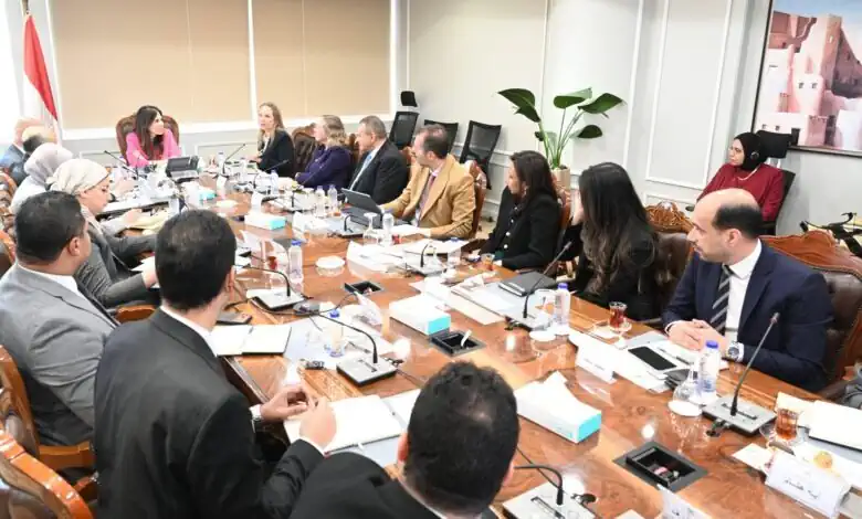 مصر والبنك الدولي يعززان التعاون في الإسكان والمدن الذكية والبنية التحتية