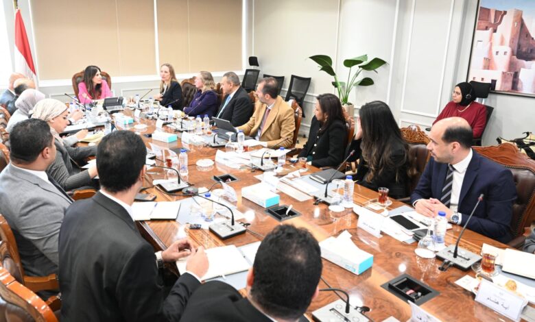مصر والبنك الدولي يعززان التعاون في الإسكان والمدن الذكية والبنية التحتية