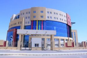 البنك المركزي يبحث دعم مستشفى شفا الأطفال لخدمة أطفال الصعيد | صور 