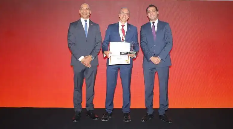 بنك مصر يتوج بجائزتي التميز في المدفوعات والابتكار المصرفي 2026