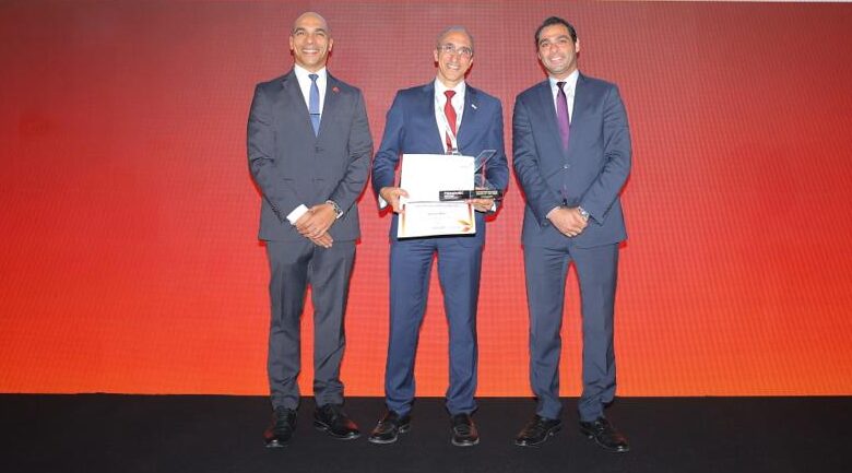 بنك مصر يتوج بجائزتي التميز في المدفوعات والابتكار المصرفي 2026