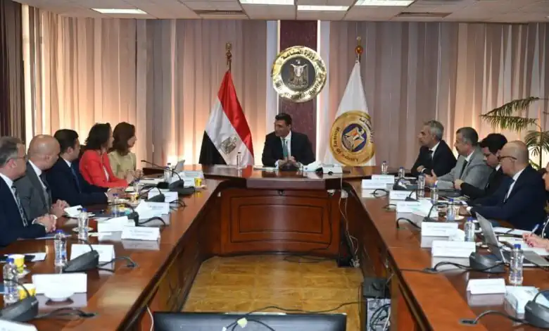استثمار تركي جديد في مصر لإنتاج الزجاج يوفر 1000 وظيفة