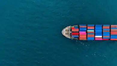 بنك الاستثمار الأوروبي يطلق خطة لإزالة الكربون من الموانئ العالمية بـ 400 مليون يورو