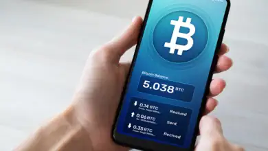 ألعاب العملات الرقمية على الآيفون تثير الجدل .. أرباح حقيقية أم فخ؟