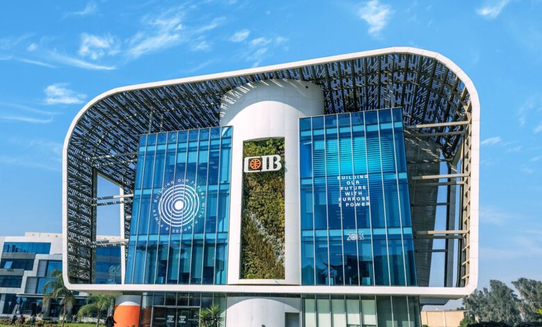 سهم البنك التجاري الدولي CIB يقفز 31.1% ويغلق عند 135 جنيهًا بنهاية أبريل 2026