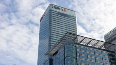 بنك HSBC يغادر برج كاناري وارف الشهير بعد 25 عامًا.. وBlackRock تحوله لفندق