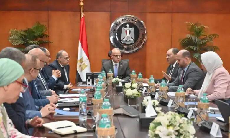 خطة حكومية لزيادة صادرات الأدوية البيطرية وإضافات الأعلاف وتسهيل إجراءات التصدير