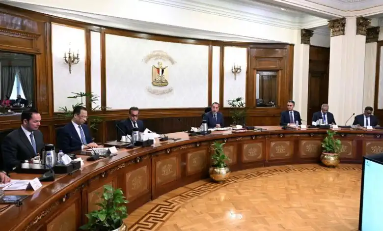 الحكومة تلغي البطاقات التقليدية وتطلق الكارت الموحد بـ 3 محافظات