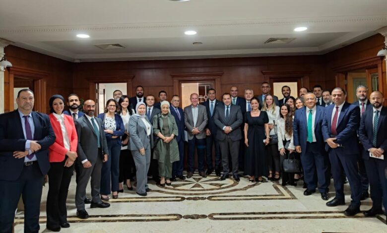 بحضور «المركزي» وممثلي 39 بنكاً.. المجلس التصديري للصناعات الغذائية يطرح رؤية لتعزيز الصادرات ودعم الشركات
