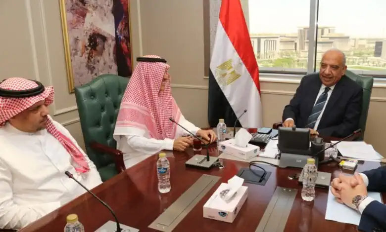 مصر تسرع مشروعات الطاقة المتجددة بقدرات تتجاوز 2300 ميجاوات