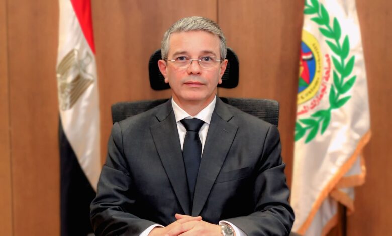 رئيس الوزراء يجدد تعيين أحمد أموي رئيسًا لمصلحة الجمارك لمدة عام