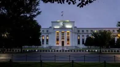 مع استمرار ضغوط التضخم.. توقعات رفع الفائدة الأمريكية تقفز إلى 52% بعد بيانات الوظائف
