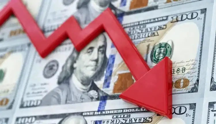 الدولار يواصل الهبوط أمام الجنيه ويفقد 45 قرشًا في يومين بنهاية تعاملات الثلاثاء