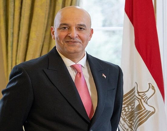 سفير مصر بلندن: استثمارات بريطانية بـ22 مليار دولار تدعم شراكة جديدة مع مصر | تفاصيل