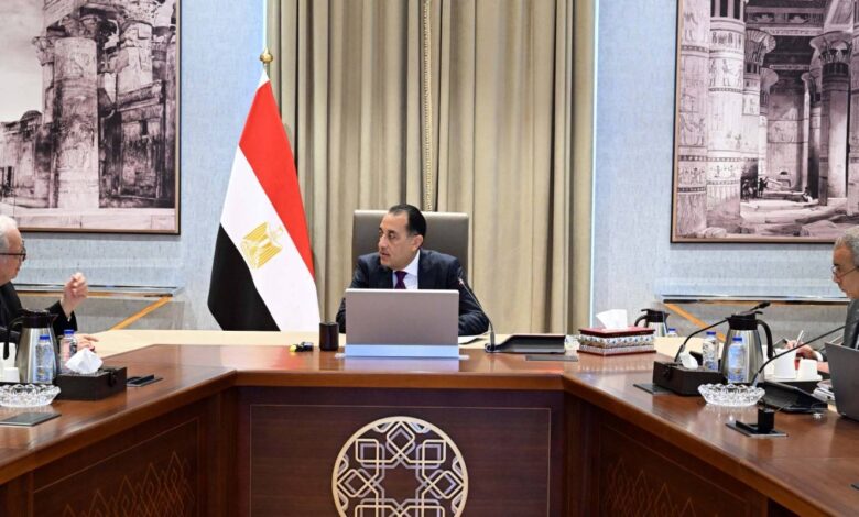 مدبولي يسرّع إعادة هيكلة 59 هيئة اقتصادية.. وقرارات دمج وإلغاء مرتقبة
