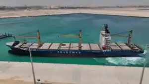 ميناء السخنة يستقبل أول سفينتين بمحطة ترانس كارجو بعد التشغيل التجاري