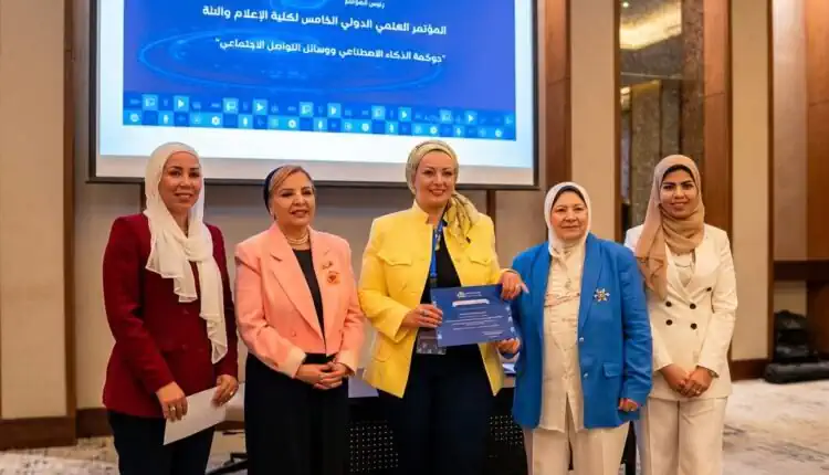 چرمين عامر تستعرض تأثير المؤثرين بالذكاء الاصطناعي على وعي جيل ألفا.. بحث علمي يحذر