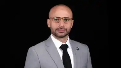 الدكتور وليد فاروق يكتب: « المحبوسون في الذهب »