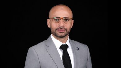 الدكتور وليد فاروق يكتب: « المحبوسون في الذهب »