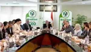 الرئيس التنفيذي لبنك التعمير والإسكان يلتقي العاملين في أولى اللقاءات الدورية لتعزيز التواصل المؤسسي