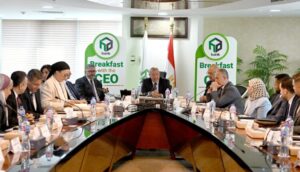 الرئيس التنفيذي لبنك التعمير والإسكان يلتقي العاملين في أولى اللقاءات الدورية لتعزيز التواصل المؤسسي