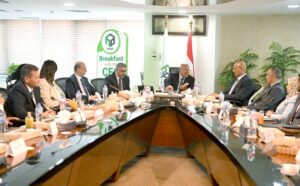 الرئيس التنفيذي لبنك التعمير والإسكان يلتقي العاملين في أولى اللقاءات الدورية لتعزيز التواصل المؤسسي