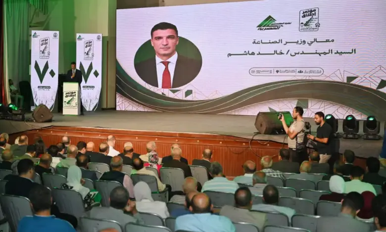 وزير الصناعة: المهندس المصري القائد الفعلي لقاطرة التنمية وتعزيز تنافسية الصناعة