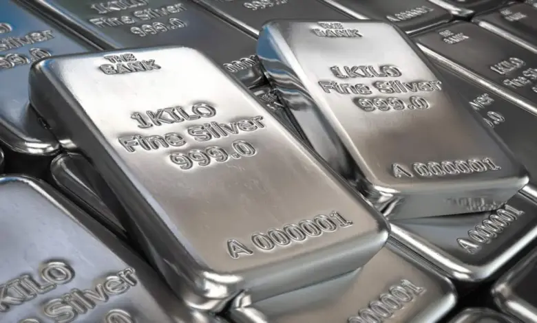مرصد الذهب: الفضة المحلية تخسر 5.3% خلال أسبوع تحت ضغط الفائدة والدولار