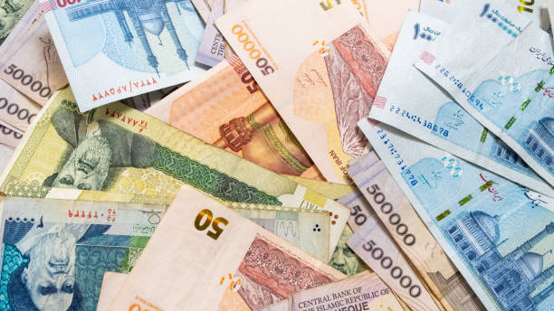 العملات الآسيوية تستقر والدولار يقترب من أدنى مستوى في 7 أسابيع قبل بيانات الوظائف الأمريكية