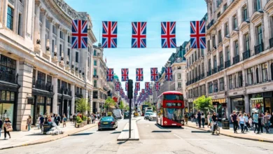 ثقة المستهلك البريطاني عند أعلى مستوى في 21 شهرًا رغم تباطؤ التجزئة