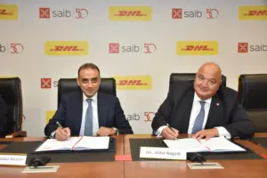 بنك saib يوقع شراكة مع «دي اتش ال اكسبرس» لتطبيق مبادرة «Go Green Plus»