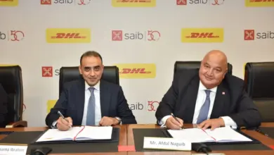 بنك saib يوقع شراكة مع «دي اتش ال اكسبرس» لتطبيق مبادرة «Go Green Plus»