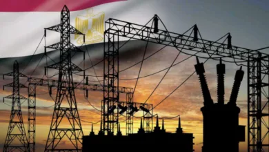 100 مليار جنيه.. كهرباء مصر تطرق أبواب البنوك لسداد ديون البترول
