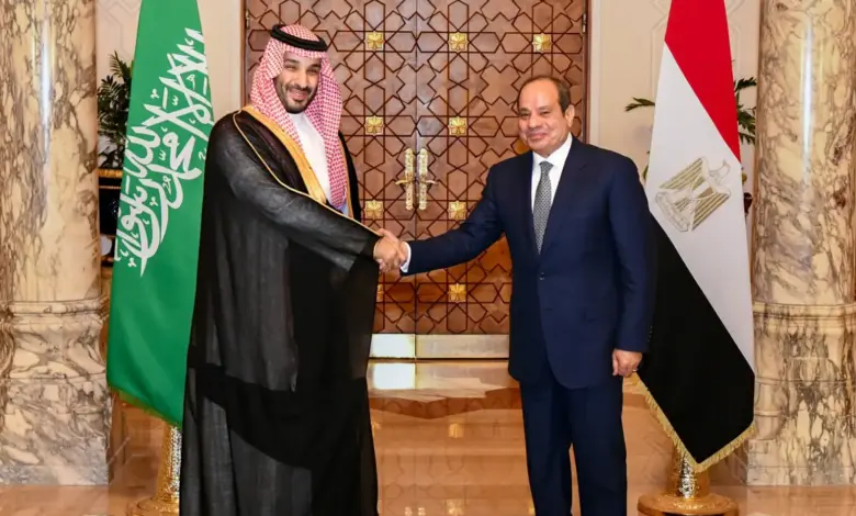 الرئيس السيسي يودّع محمد بن سلمان في ختام زيارته إلى القاهرة