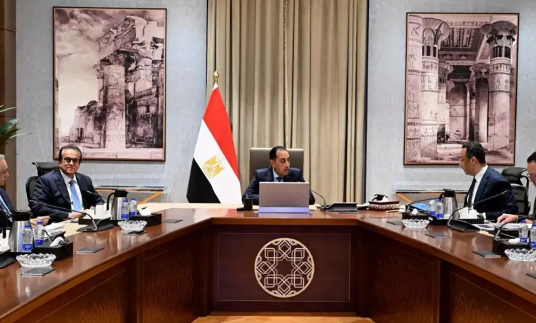 مدبولي يجهز مؤتمر أكتوبر.. جلستان لـ«صحة المواطن» و«مصر الرقمية»