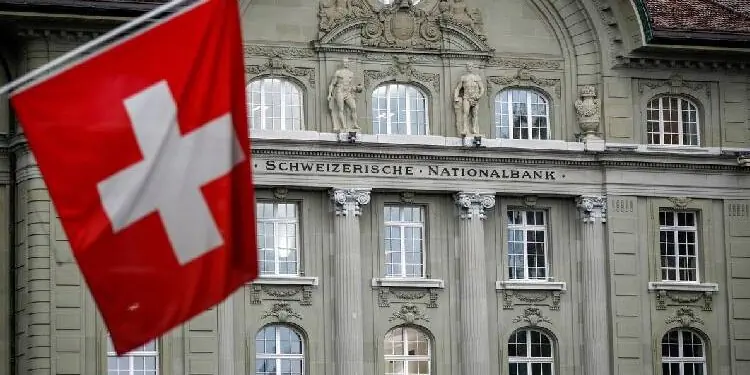 فائدة سويسرا عند 0%.. وتوقعات بأكثر من 90% لبدء الرفع بحلول 2027