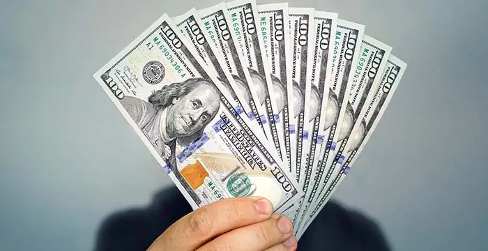 عاجل .. ارتفاع مفاجئ لسعر الدولار في البنوك اليوم الاثنين اعرف وصل كام