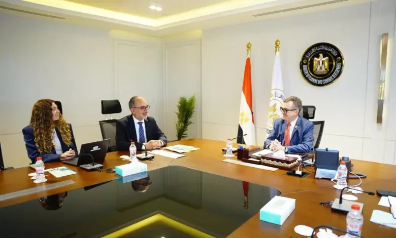 «التخطيط» و«التمويل الدولية» تبحثان توسيع مشاركة القطاع الخاص في الطاقة والمياه