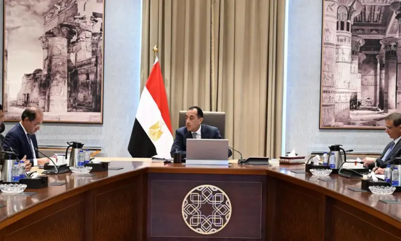 مدبولي يتحرك لضبط سوق الأسمدة.. حوكمة الصرف لمنع تسرب الدعم إلى غير مستحقيه