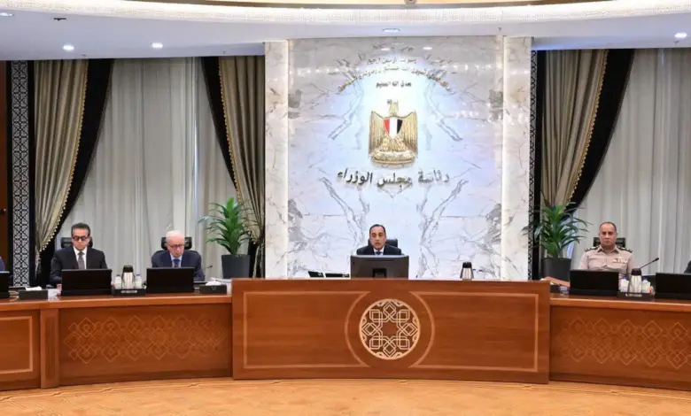 تحسين أجور المعلمين ومضاعفة باقات الإنترنت.. الحكومة تبدأ تنفيذ توصيات منتدى مصر 2026
