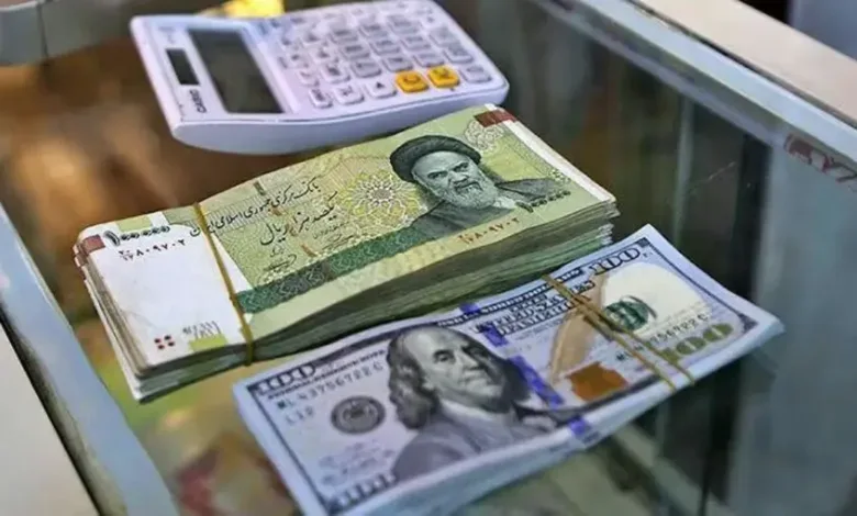 2.688 مليون ريال للدولار.. العملة الإيرانية تهوي رغم تدخل المركزي بـ2 مليار دولار