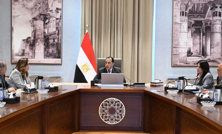 من العشوائيات إلى «حياة كريمة».. مدبولي يضع أثر مشروعات العمران تحت المجهر
