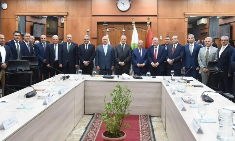 4.6 مليار جنيه.. مصر تسند تشغيل وصيانة 11 محطة تحلية للقطاع الخاص بطاقة 485 ألف متر مكعب يوميًا