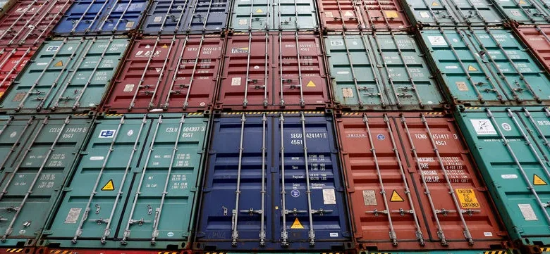 عجز التجارة الأمريكية يقفز إلى 105.6 مليار دولار.. الواردات تتجاهل الرسوم الجمركية