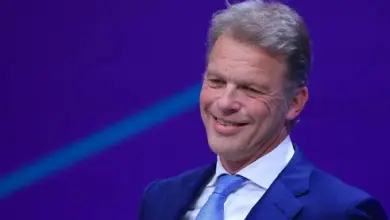 رئيس دويتشه بنك يطالب بخفض عتبة 180 ألف يورو.. إصلاحات ألمانيا أبطأ من المطلوب