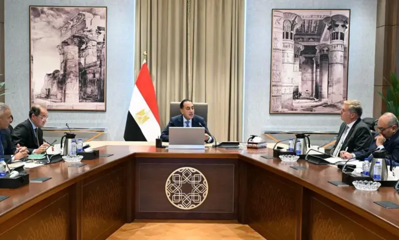 مدبولي يفتح 3 مسارات لتأمين الطاقة.. مخزون الوقود وسداد المستحقات وزيادة الإنتاج